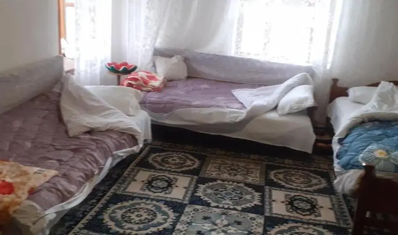 Perhehuone, Guest House In Buhal