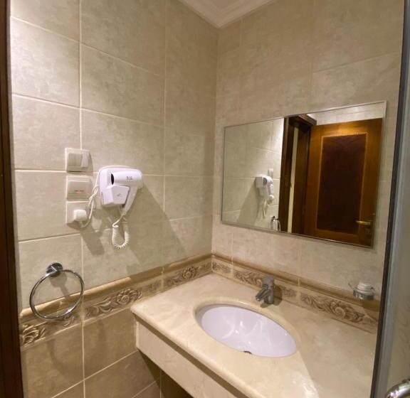 Семейный Номер, Araek Al Khlood