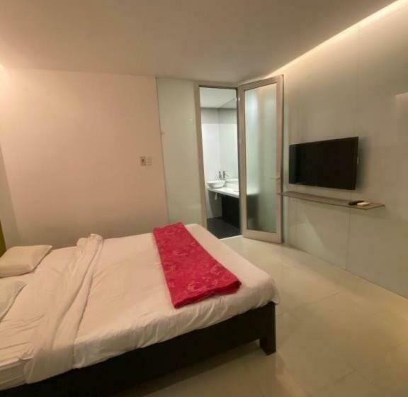 اتاق استاندارد, Holiday Inn
