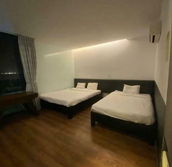 اتاق استاندارد چهار تخته, Holiday Inn