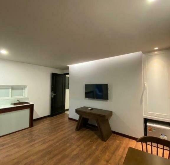 اتاق استاندارد چهار تخته, Holiday Inn