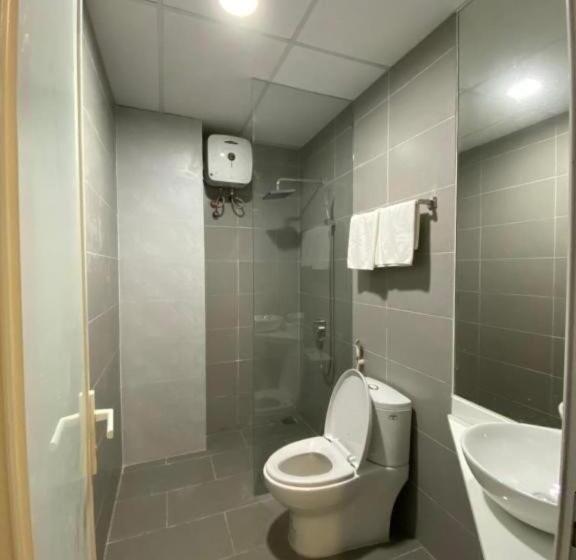 اتاق استاندارد چهار تخته, Holiday Inn