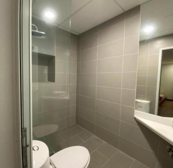 اتاق استاندارد چهار تخته, Holiday Inn