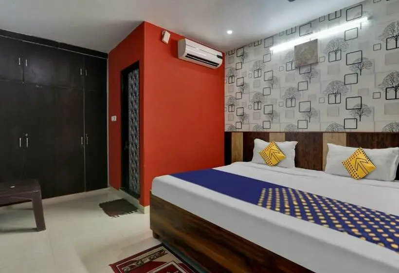 Classic Kolmen Hengen Huone, Spot On Hotel C S Tower