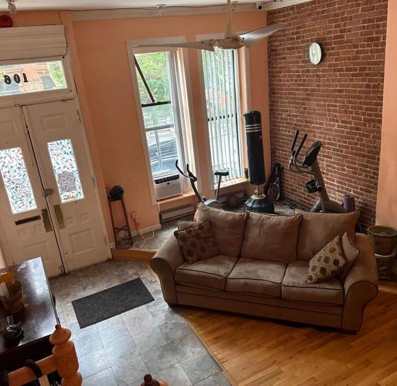 单人经济间, Macaw Guest House