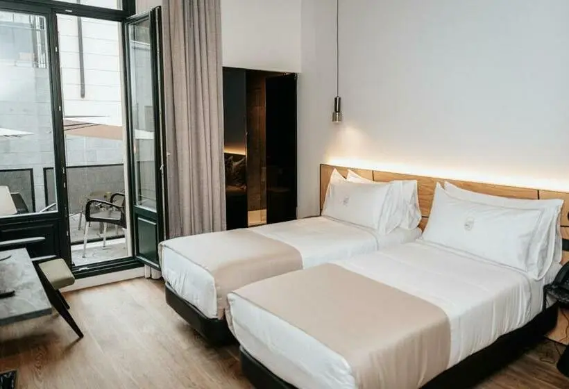 Superior-huone, Luruna Palacio Larrinaga