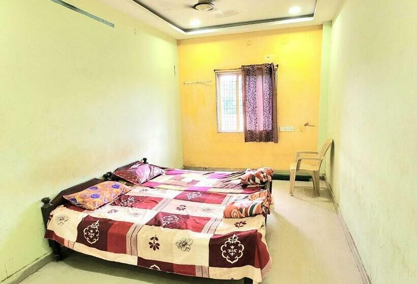 اتاق کلاسیک سه تخته, Spot On Chandras Luxury Rooms