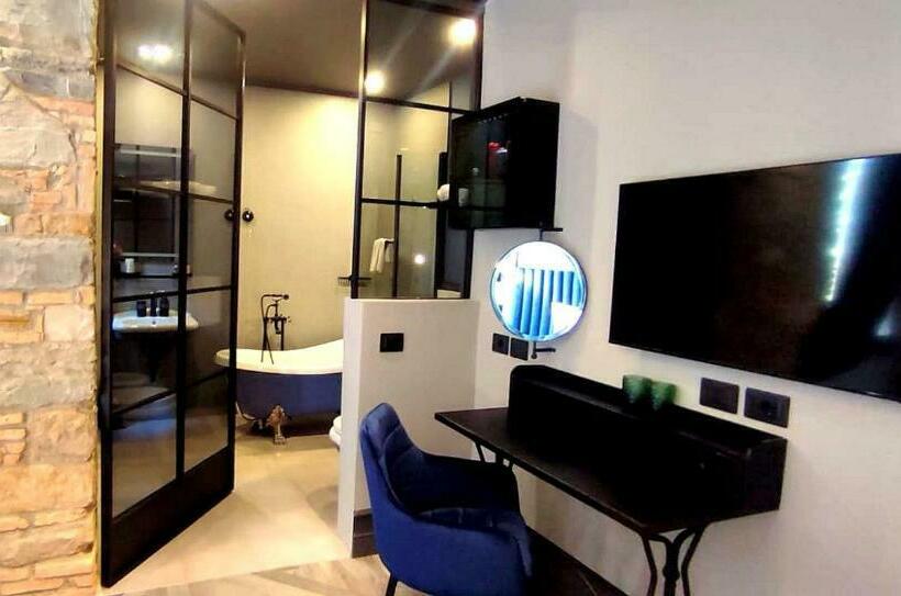 اتاق سوپریور, Forvm Bijouxs