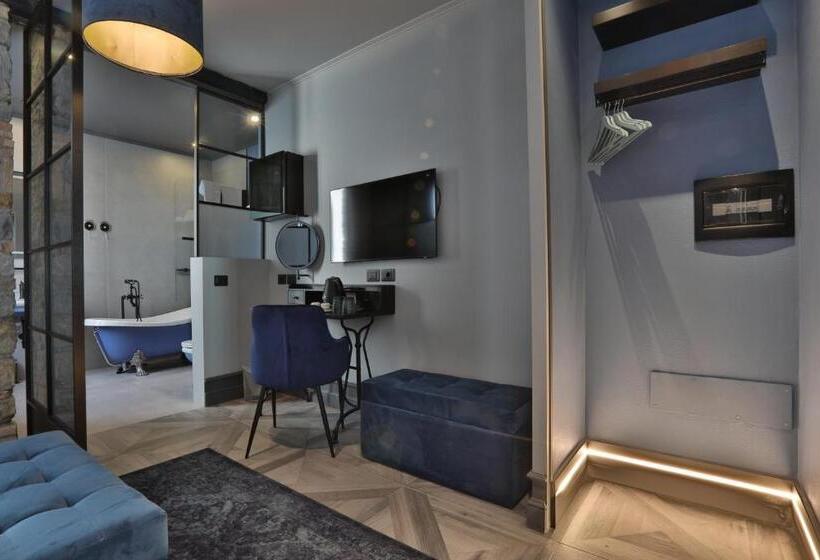 اتاق سوپریور, Forvm Bijouxs