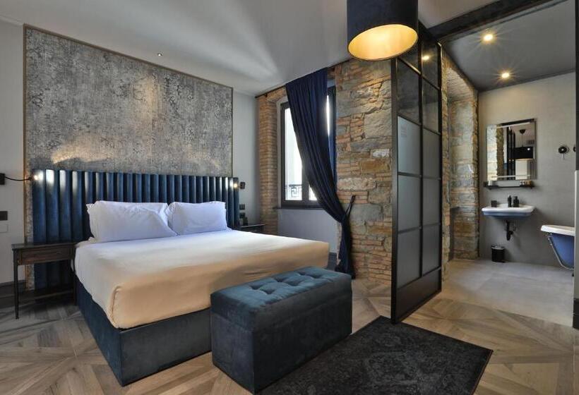 اتاق سوپریور, Forvm Bijouxs