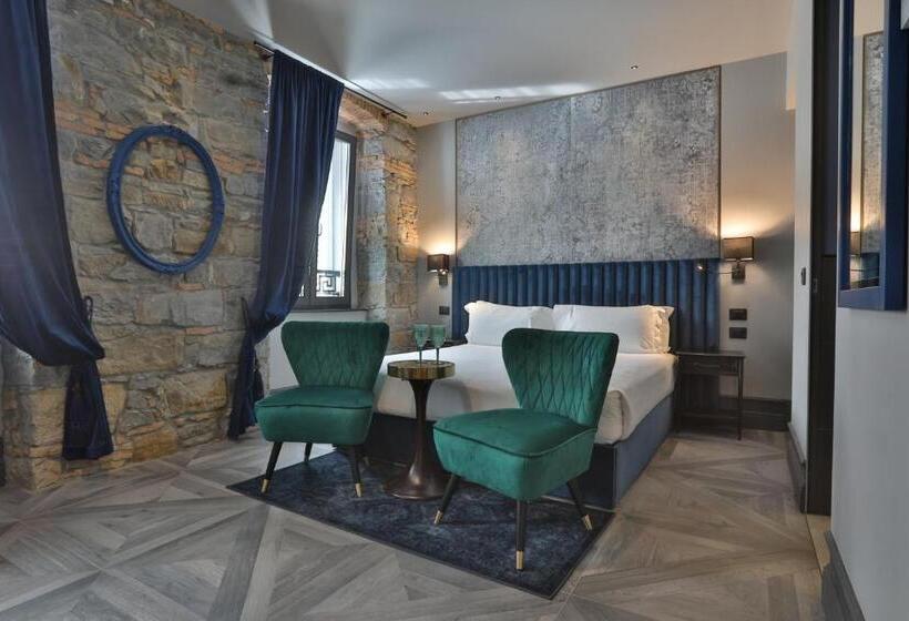 اتاق سوپریور, Forvm Bijouxs