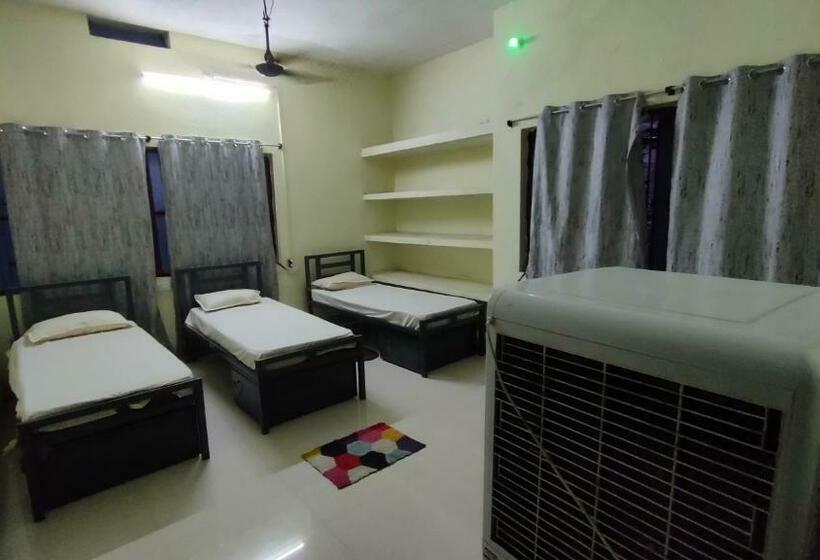 Quarto Triplo Estandar, Joynest Guest House