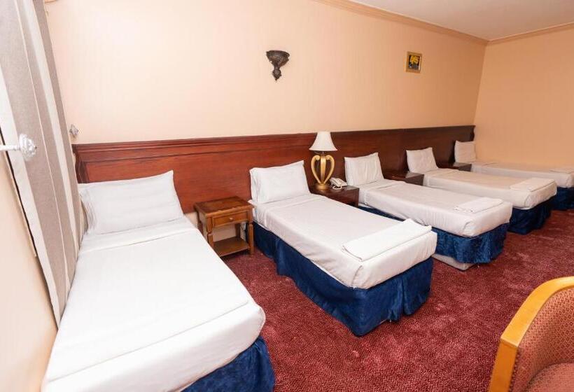 4인용 스탠다드 룸, فندق برج العالم