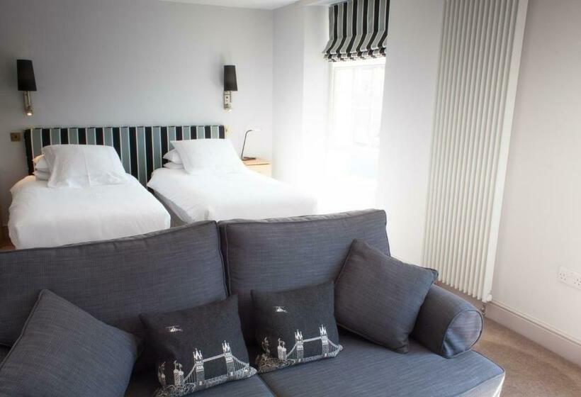 غرفة سوبيريور سرير كينج, The Salutation Inn