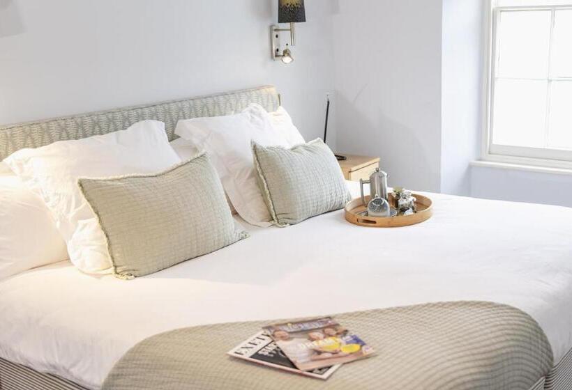 غرفة سوبيريور سرير كينج, The Salutation Inn