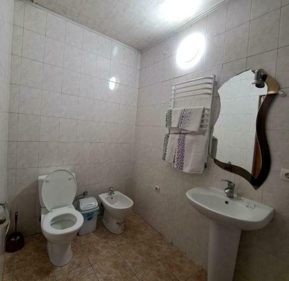 غرفة عائلية, Zatyshok