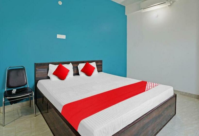 トリプルクラシックルーム, Oyo Flagship Hotel Sun City