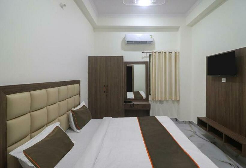 Трехместный Номер Классика, Collection O Hotel Shailly Inn Star