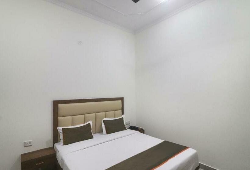 Трехместный Номер Классика, Collection O Hotel Shailly Inn Star