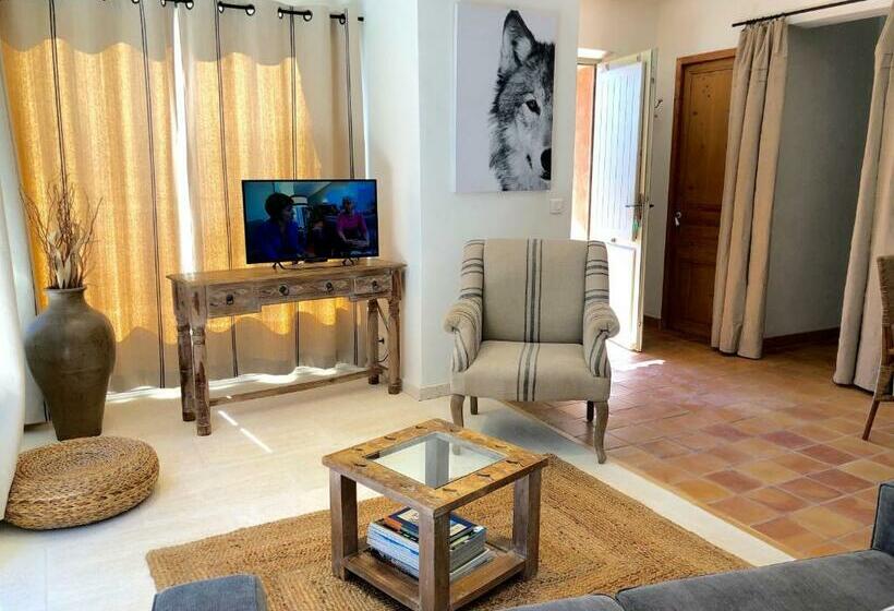 Appartamento 1 Camera da Letto Piano Terra, B&b La Badelle