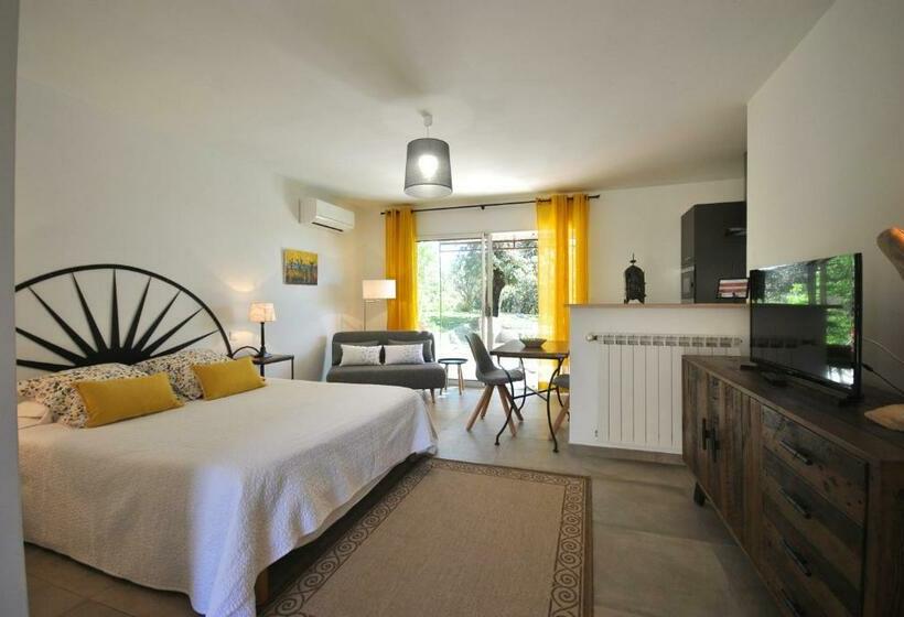 Camera Standard, B&b La Badelle