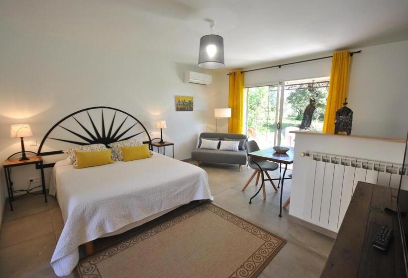 اتاق استاندارد, B&b La Badelle