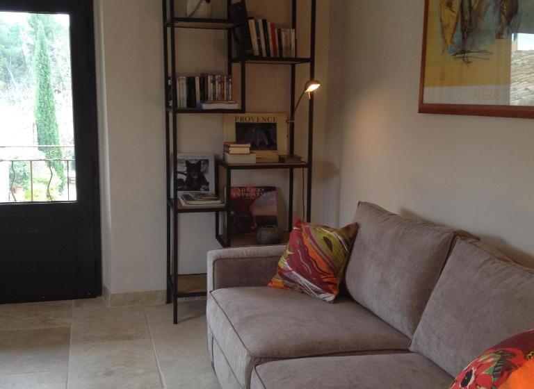 آپارتمان 1 خوابه با بالکن, B&b La Badelle