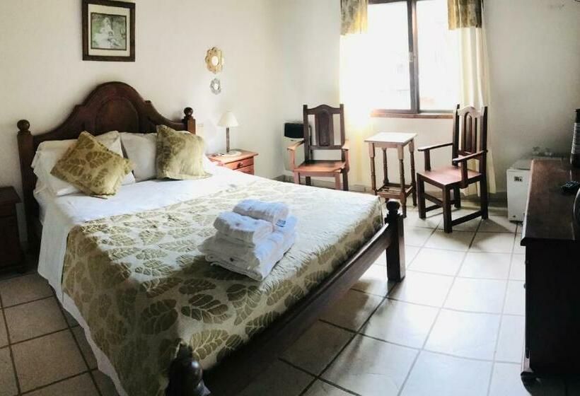 اتاق لوکس, La Posada De Akasha