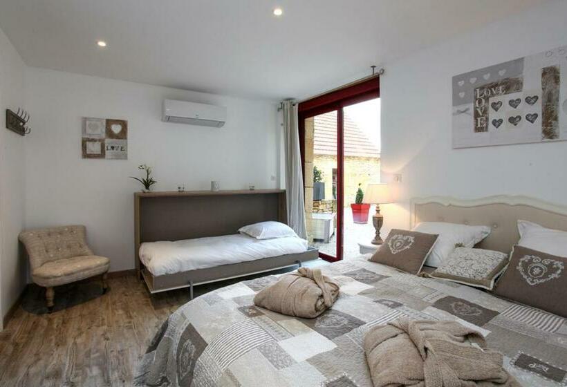 חדר סטנדרט לשלושה, L'evidence