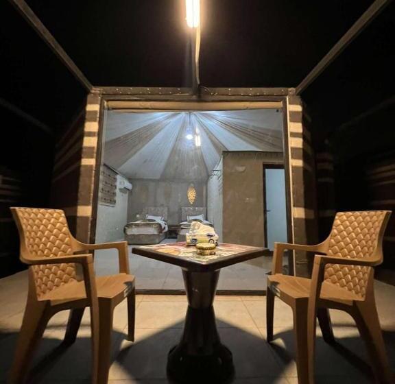 اتاق لوکس سه تخته, Sky Light Wadi Rum