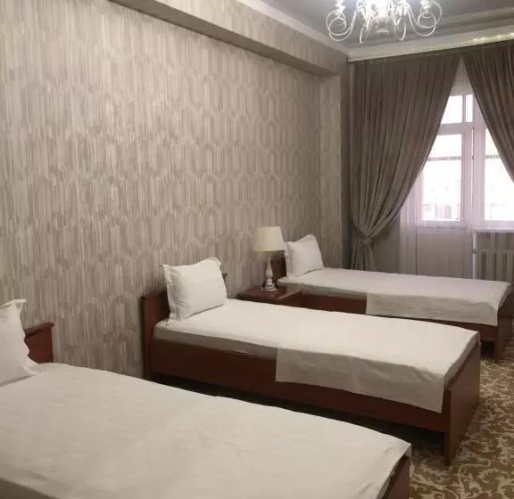 اتاق لوکس سه تخته, Boutique Hotel Tomiris