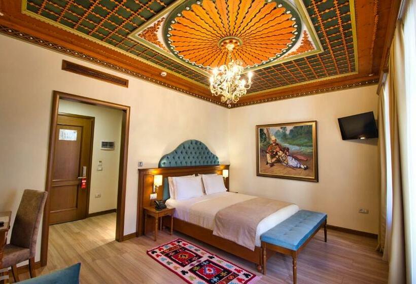 디럭스 스위트, Argjiro