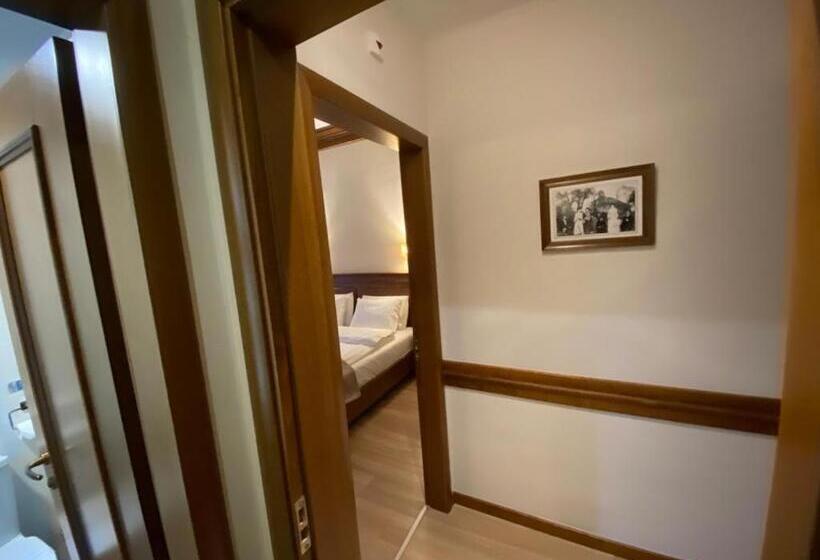 패밀리 룸, Argjiro