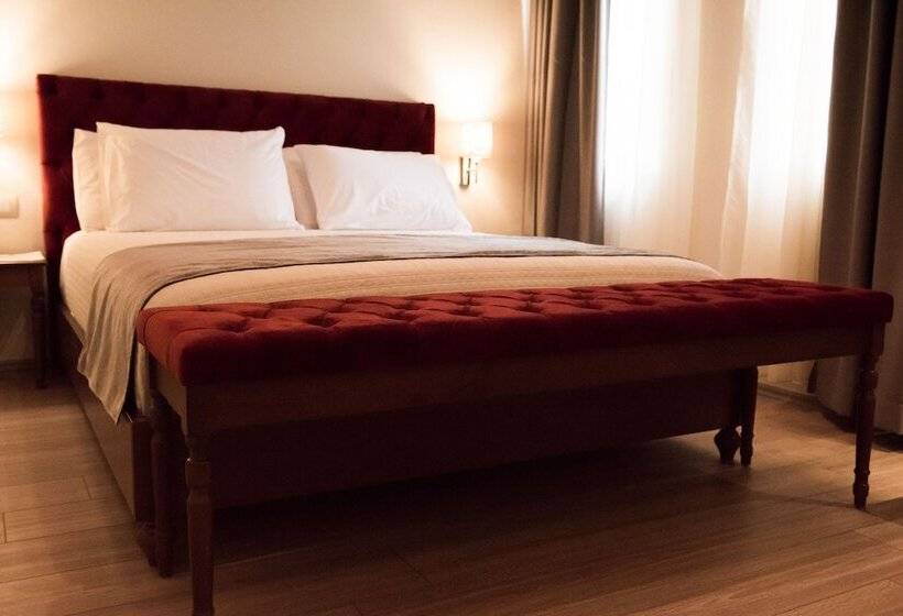 스탠다드 룸, Argjiro