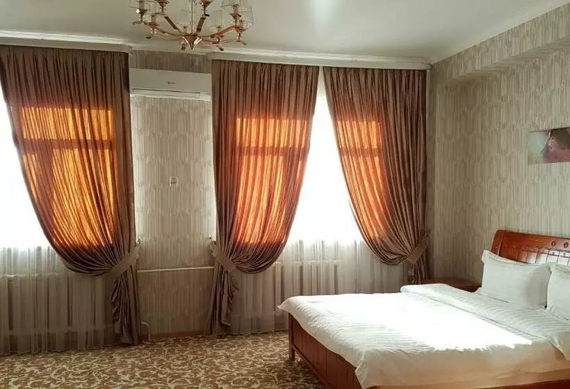 سوییت جونیور, Boutique Hotel Tomiris