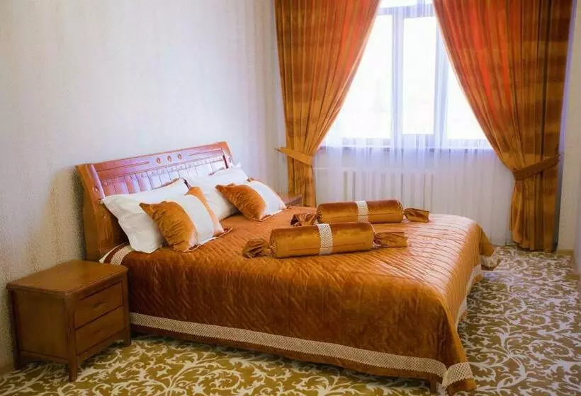 سوییت, Boutique Hotel Tomiris
