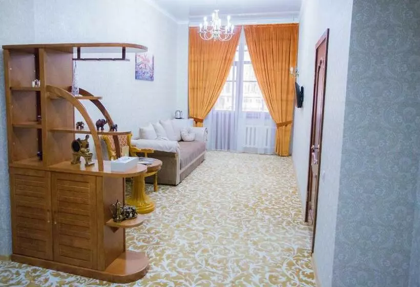 سوییت, Boutique Hotel Tomiris
