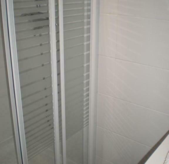 חדר סטנדרט יחיד, Dg