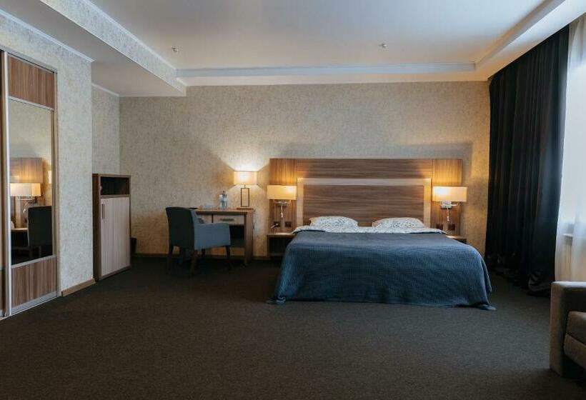 스위트 킹사이즈 침대, Fessla