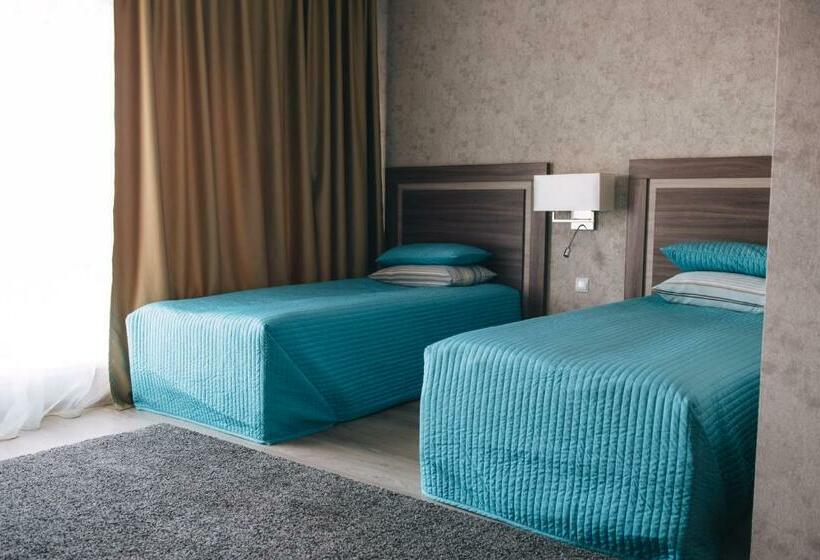 스탠다드 룸, Fessla