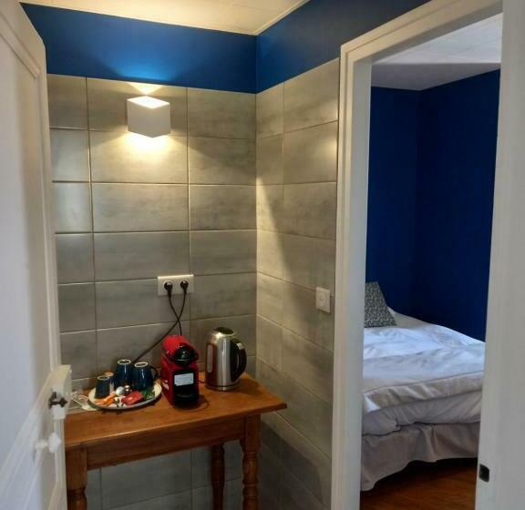 四人高级间, Des Cymaises