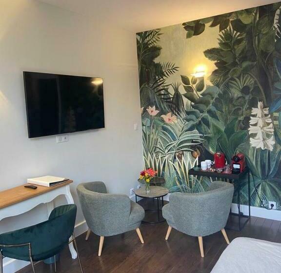 高级大房间, Des Cymaises