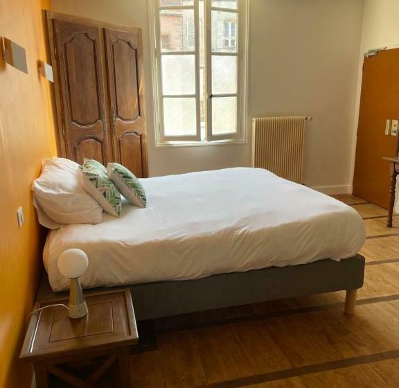 标准间, Des Cymaises