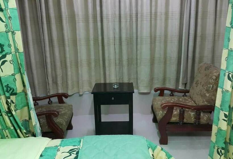 اتاق لوکس, Nefertiti