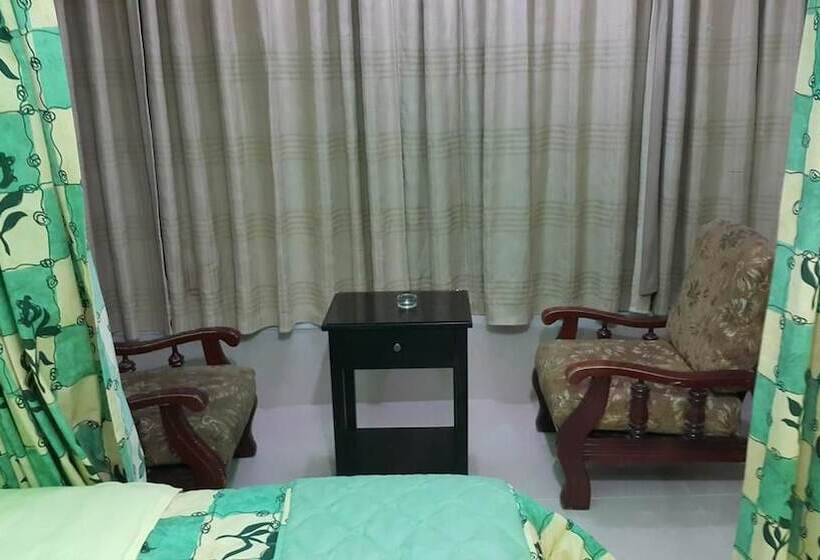 اتاق استاندارد, Nefertiti