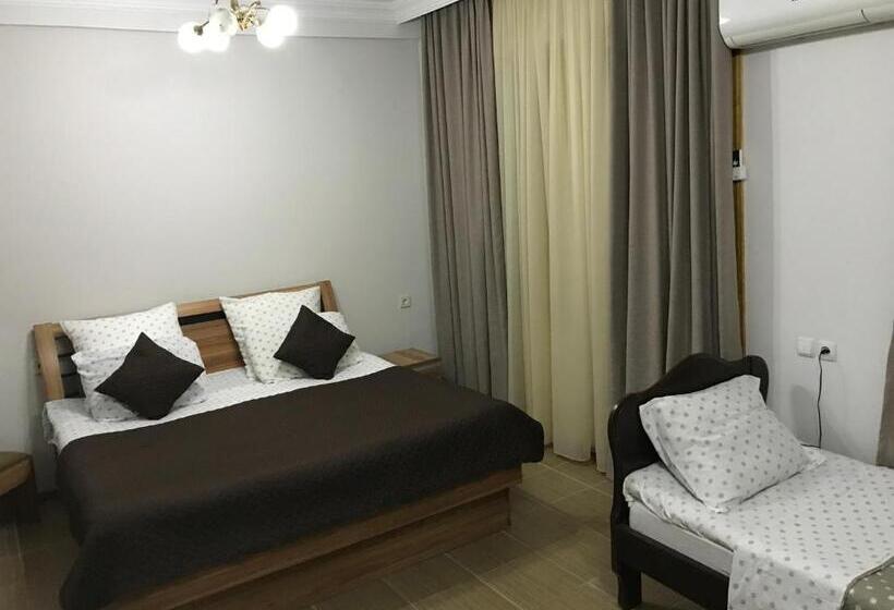 اتاق راحتی سه تخته, Smak