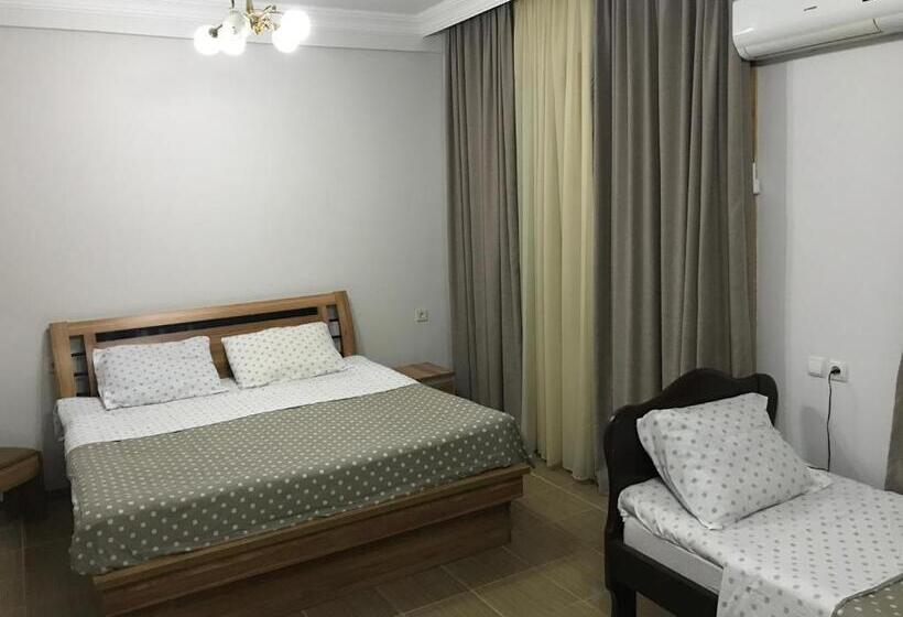 اتاق راحتی سه تخته, Smak