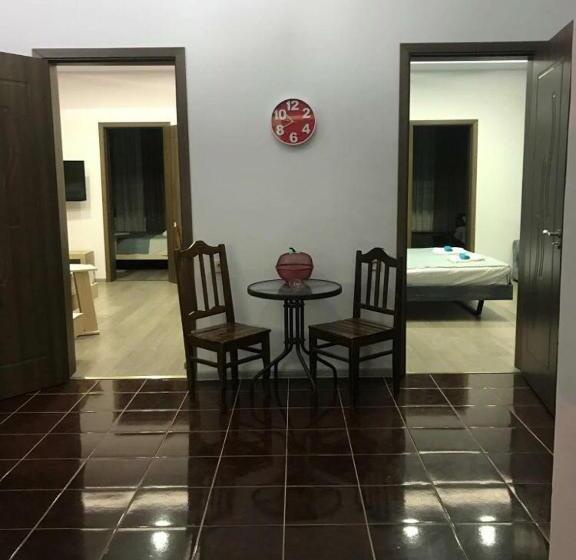 اتاق خانوادگی, Smak