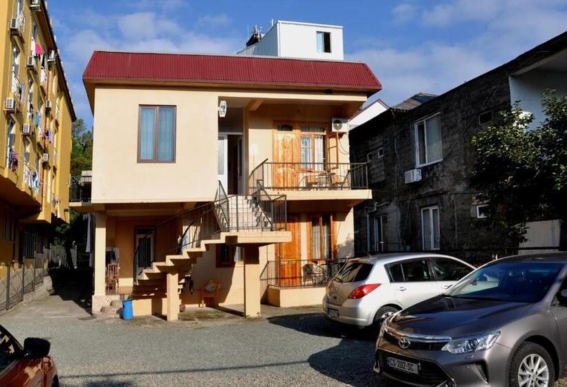 اتاق سوپریور سه تخته, Smak