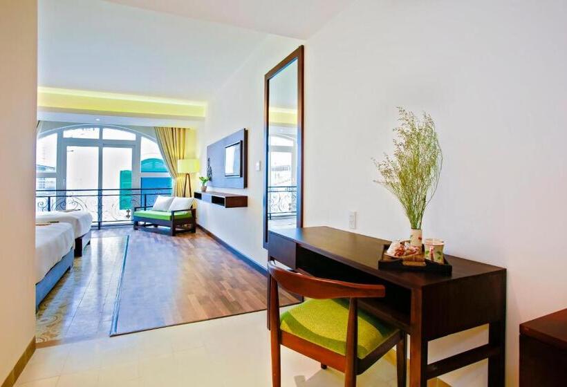 اتاق سوپریور سه تخته, Lasenta Boutique Hotel Hoian